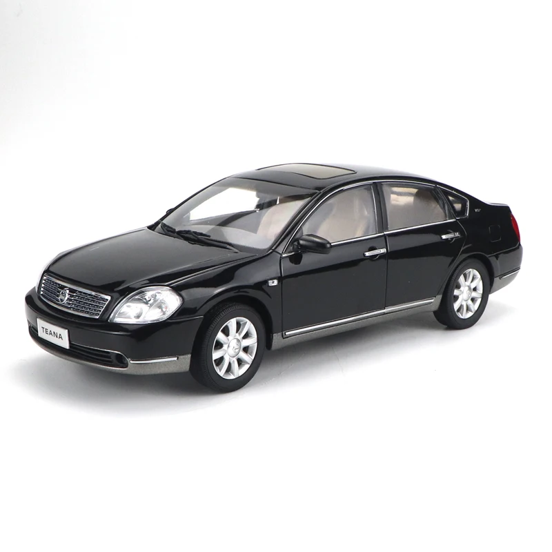 1:18 Scale Nissan Teana V6 Model Car 8 1:18 Scale Nissan Teana V6 Model Car - Image 8