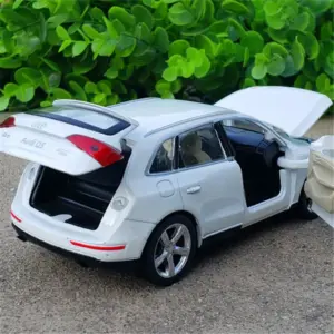 1:32 Scale Q5 SUV Alloy Model Replica 10 Hcdf95e6053694f4da3d29548f5cfbd43H