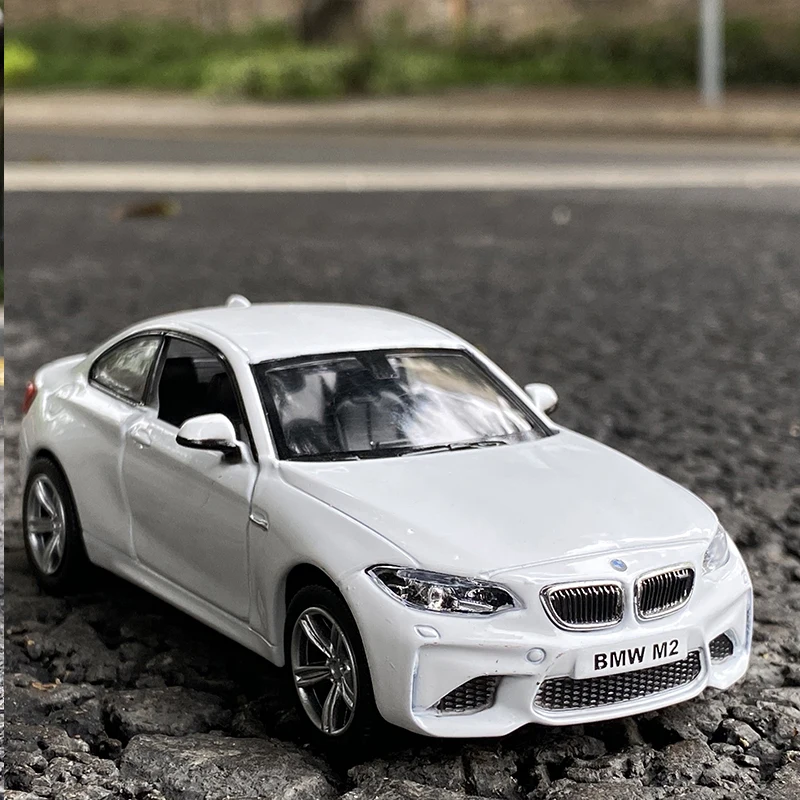 Diecast BMW M5 M550i Model 1:36 Scale 7 Diecast BMW M5 M550i Model 1:36 Scale - Image 7