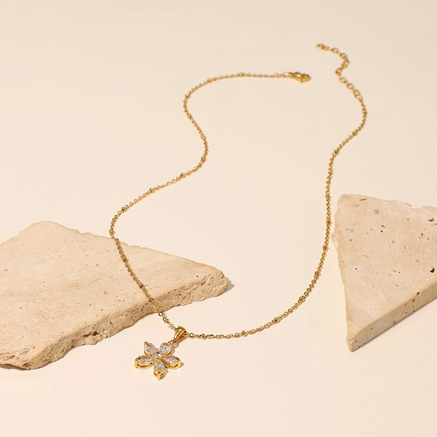 Stainless Steel Women's Floral Pendant Necklace 5 Stainless Steel Women's Floral Pendant Necklace - Image 5