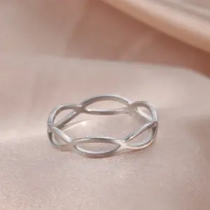 Geometric Hollow Ring for Women 7-13 12 He4664285a20243e0bd3232b959841b69J