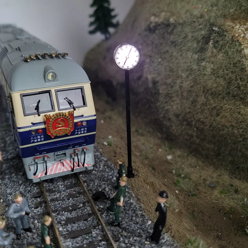 Miniature HO Scale Railway Street Lamps Set 3 Miniature HO Scale Railway Street Lamps Set - Image 3