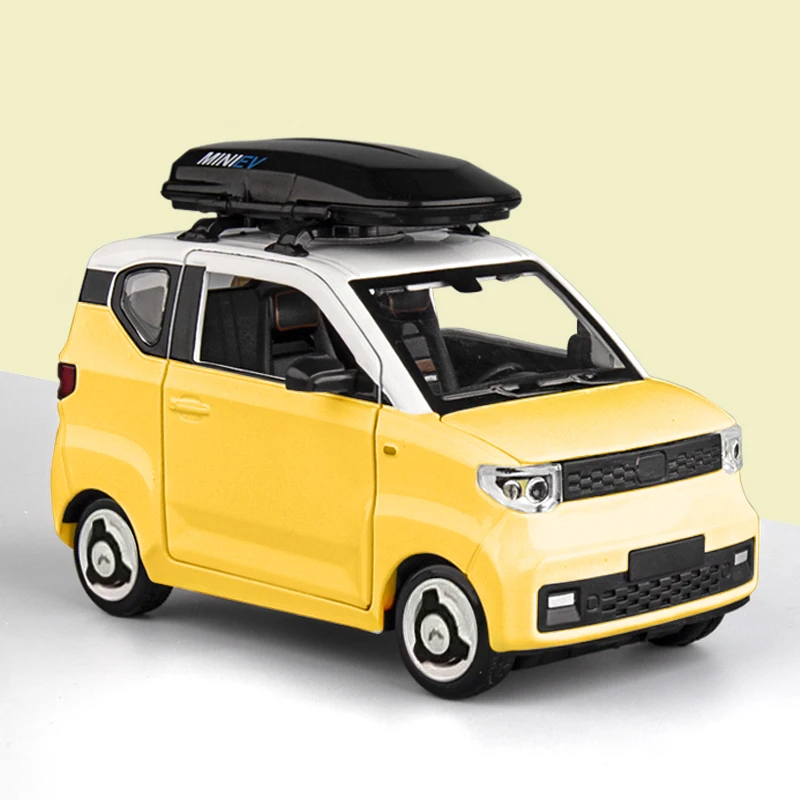 1:24 Scale Diecast Alloy Toy Car in Green 8 1:24 Scale Diecast Alloy Toy Car in Green - Image 8