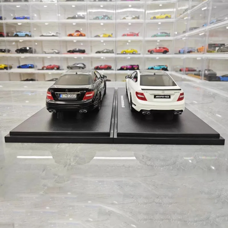 White 1/18 Scale Mercedes-Benz C63 AMG Resin Model 3 White 1/18 Scale Mercedes-Benz C63 AMG Resin Model - Image 3