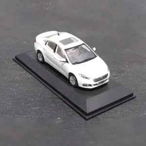 Fiat Viaggio Diecast Alloy Model - 1:43 Scale 14 S001c8ea3095f42fe8f5613132d4aac1fE