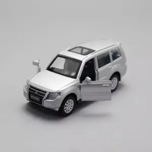 Silver Pajero Bobcat 1/43 Diecast Model 7 S003996f3353047e3ba59793bcfc83e25h