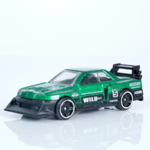 Vibrant Green 1:64 Die-Cast Race Car Model 9 S00d5853ce9d24e9c8f0203b9b43197aam