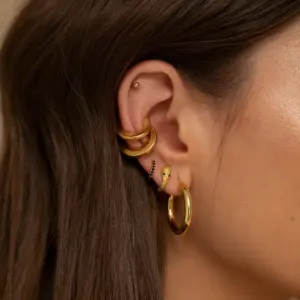 Gold Stainless Steel Clip Earrings Model JDE2302102 12 S00da474f39684bbea9768311132aaabef