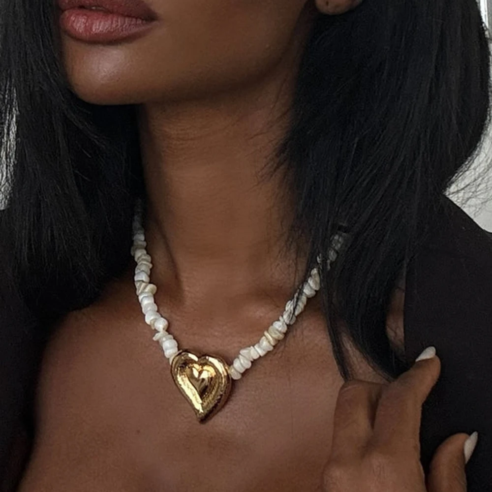 Gold Heart Necklace with Crushed Stone Pattern 2 Gold Heart Necklace with Crushed Stone Pattern - Image 2