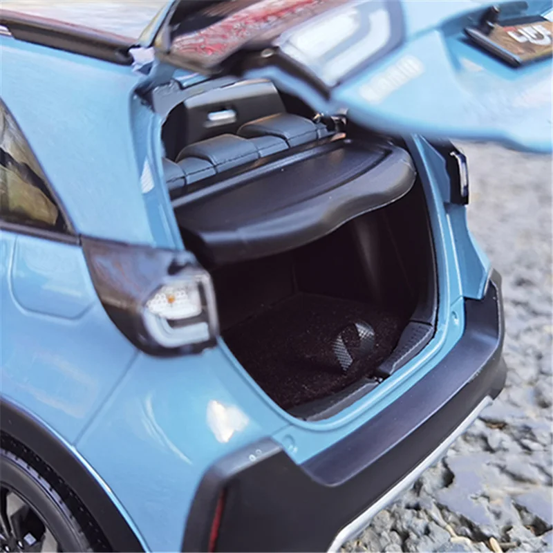 Hyundai Life 1:18 Scale Diecast Model Car 6 Hyundai Life 1:18 Scale Diecast Model Car - Image 6