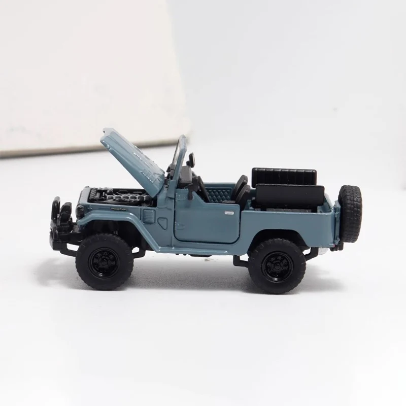 Land Cruiser FJ40 Diecast Model 1:64 Scale 4 Land Cruiser FJ40 Diecast Model 1:64 Scale - Image 4