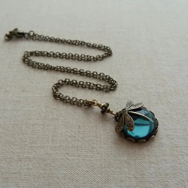 Vintage Dragonfly Necklace with Green Stone 2 Vintage Dragonfly Necklace with Green Stone - Image 2