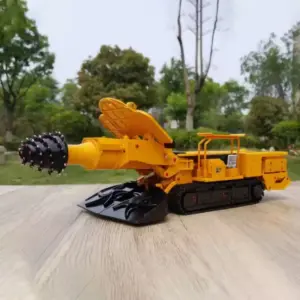 S0230b350bb79483396da60a8a6b45c04M