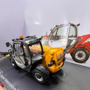 S0429e4b7b2e84d99b6829216e93c52e2b