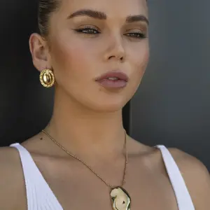 S0490f95575e54f588d0962a9663ed6495