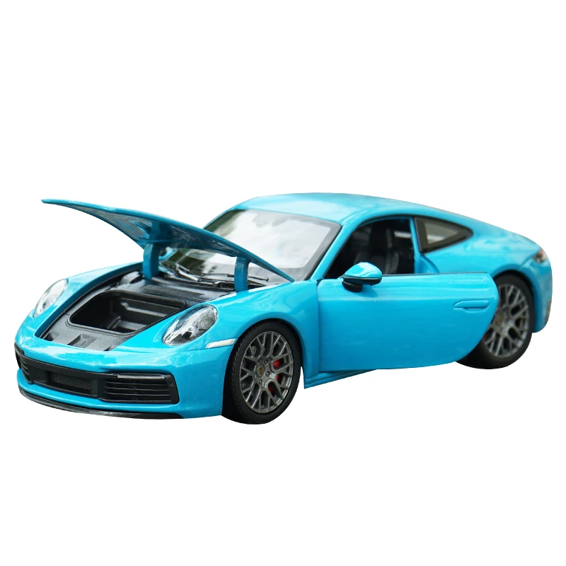 1:24 Porsche 911 Carrera 4S Diecast Model 4 1:24 Porsche 911 Carrera 4S Diecast Model - Image 4