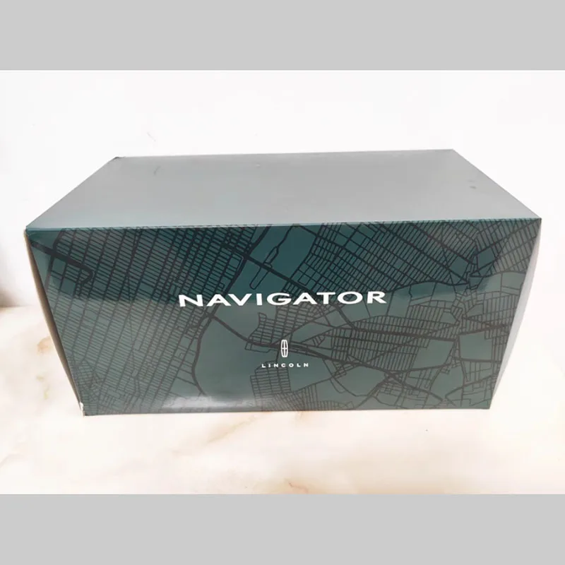 Lincoln Navigator 2023 Diecast Model Collection 6 Lincoln Navigator 2023 Diecast Model Collection - Image 6