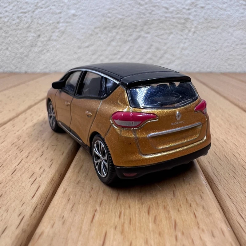 Gold Renault Scenic 1/64 Diecast Model 3 Gold Renault Scenic 1/64 Diecast Model - Image 3