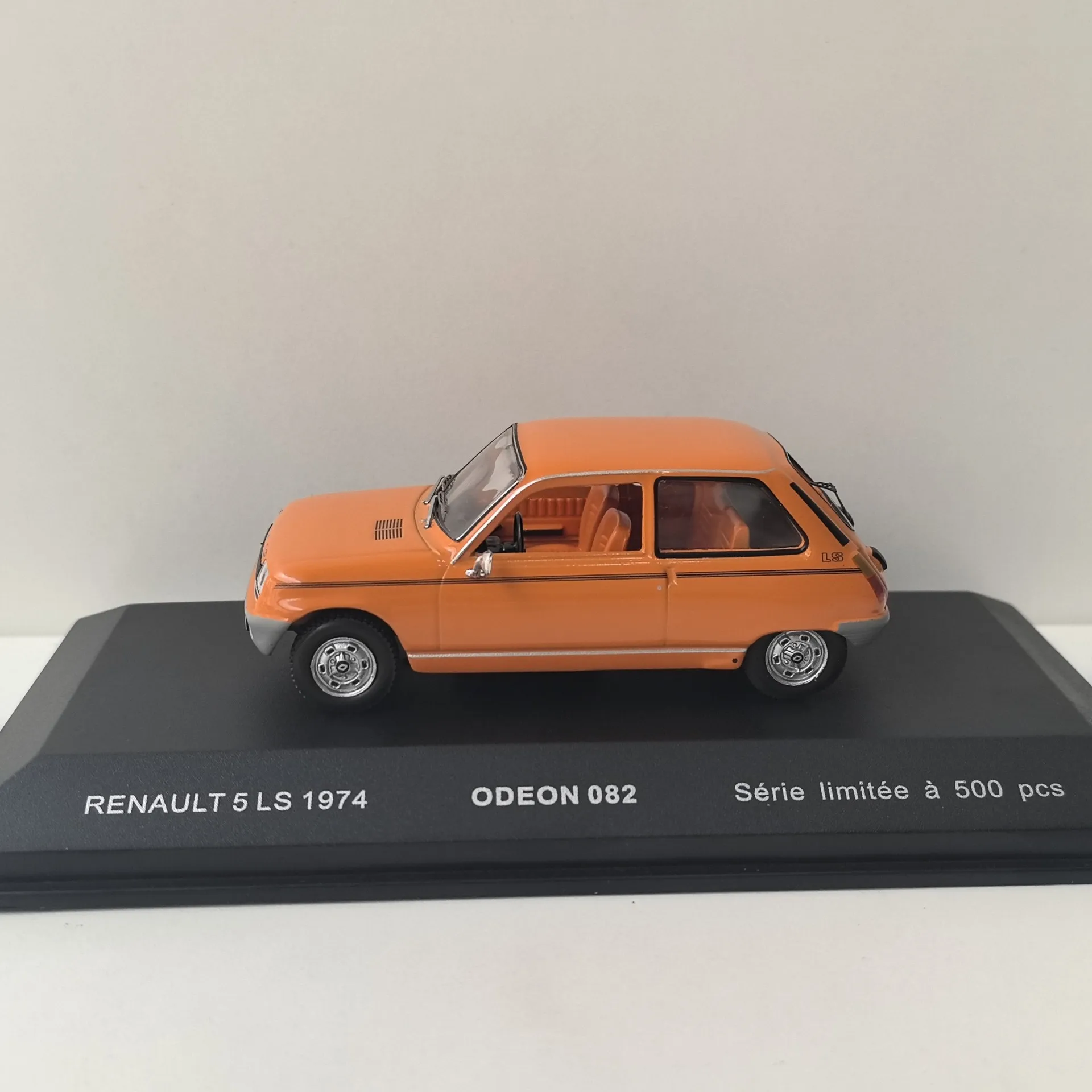 Vibrant Diecast Renault 5 LS 1974 Model 2 Vibrant Diecast Renault 5 LS 1974 Model - Image 2