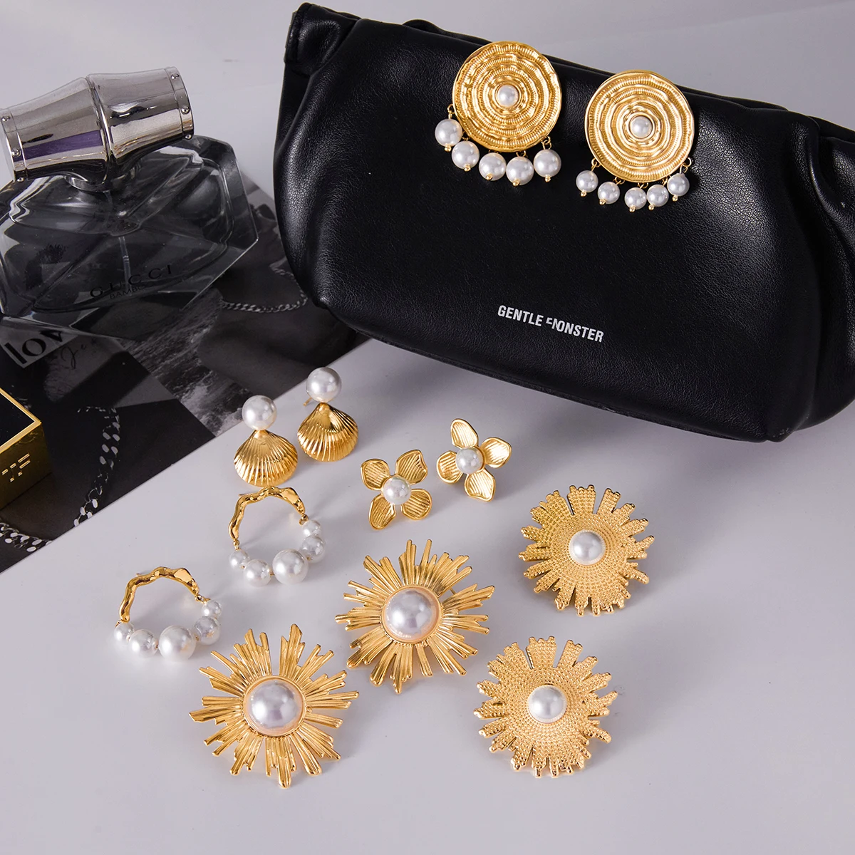 Stainless Steel Pearl Earrings U-Shape Model JDE2311061 2 Stainless Steel Pearl Earrings U-Shape Model JDE2311061 - Image 2