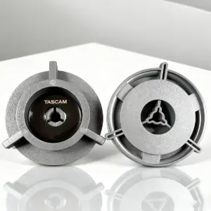 Plastic NAB Hub Adapters for 10-Inch Tape Reels 10 S0651867a6fbd4640b4267fd310563424u