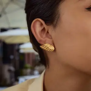 S0657113f12b24fd68516a39d7a4c40feW