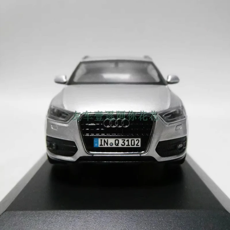 1:43 Scale Audi Q3 Diecast Model 3 1:43 Scale Audi Q3 Diecast Model - Image 3