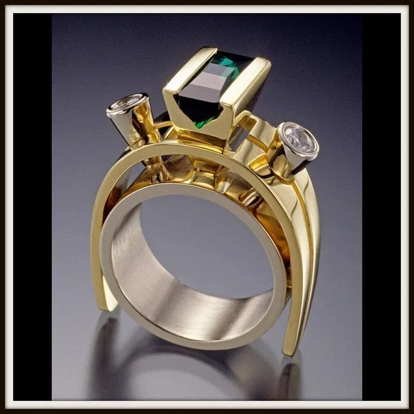 Vintage Gold Square Ring with Green Stone 3 Vintage Gold Square Ring with Green Stone - Image 3