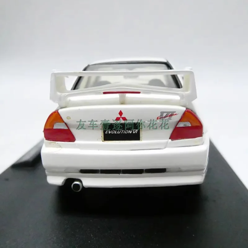 White Mitsubishi Lancer Evolution Diecast Model 5 White Mitsubishi Lancer Evolution Diecast Model - Image 5