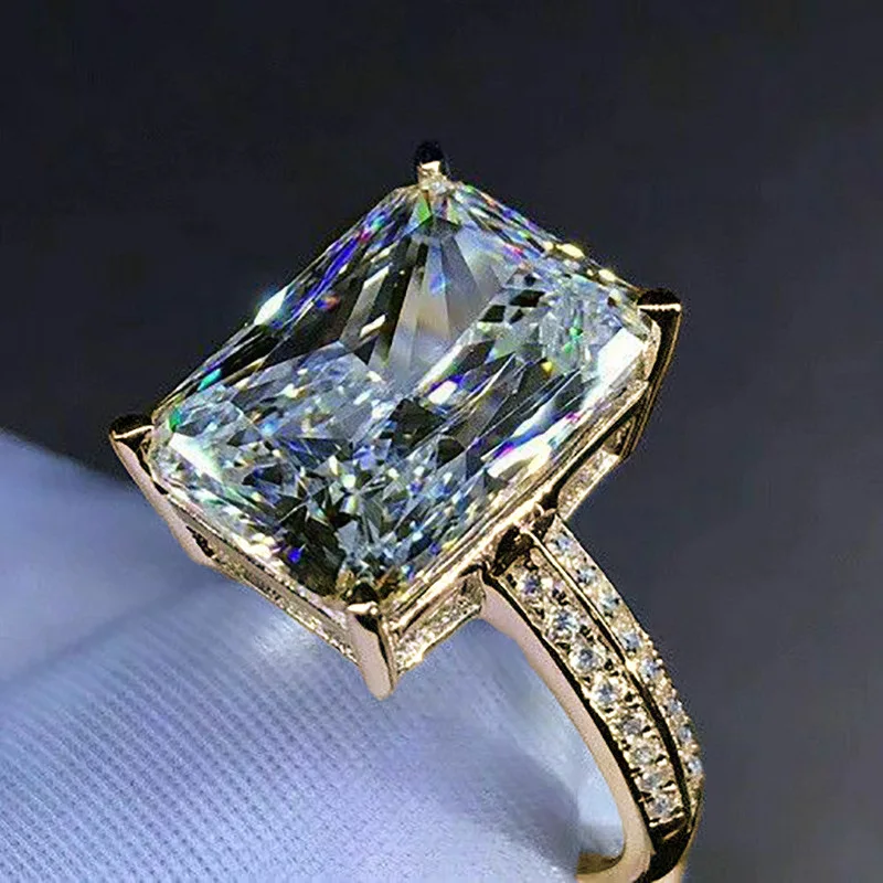 Elegant White Zircon Fashion Ring in Silver or Gold 2 Elegant White Zircon Fashion Ring in Silver or Gold - Image 2