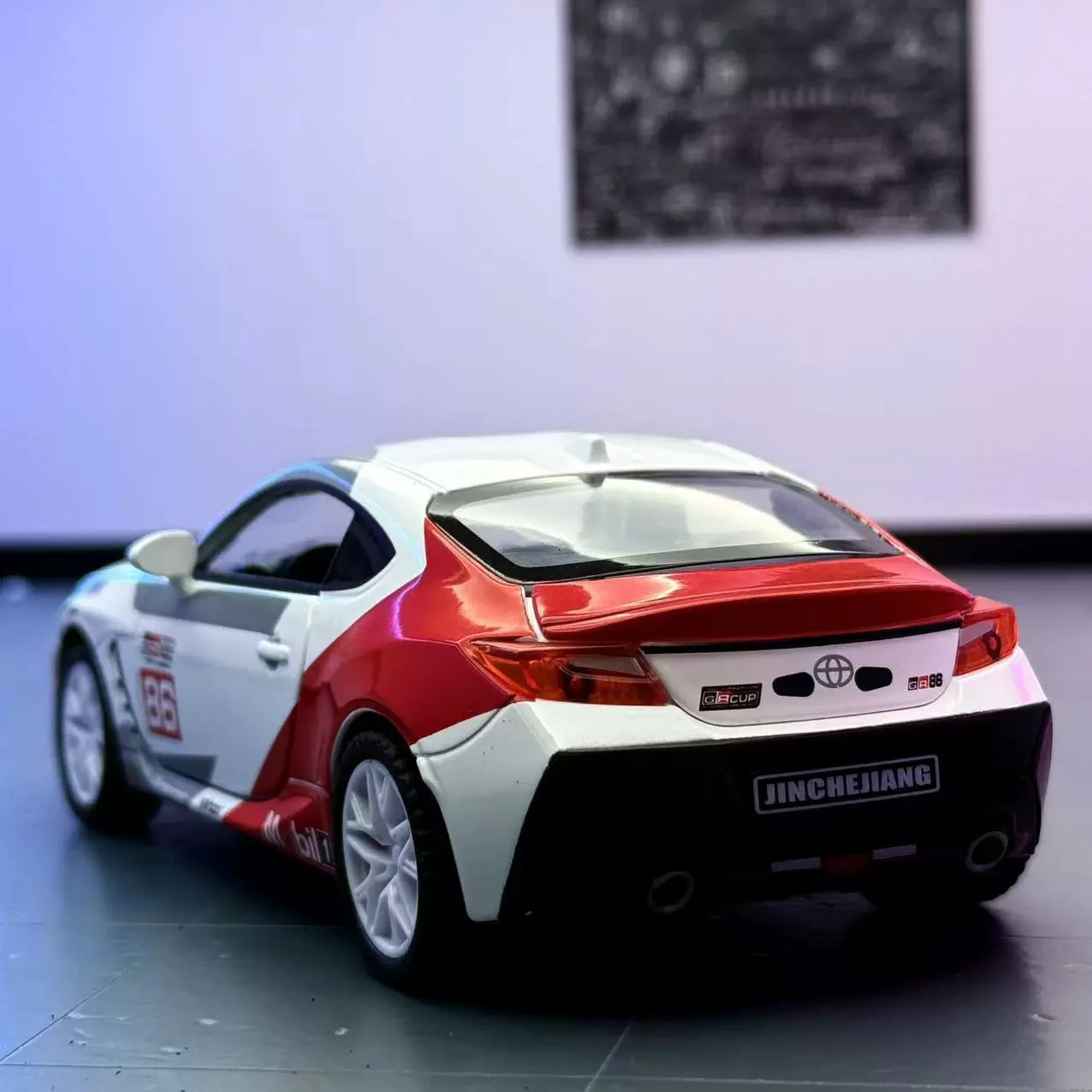 Toyota GR86 1:32 Scale Diecast Model 2 Toyota GR86 1:32 Scale Diecast Model - Image 2