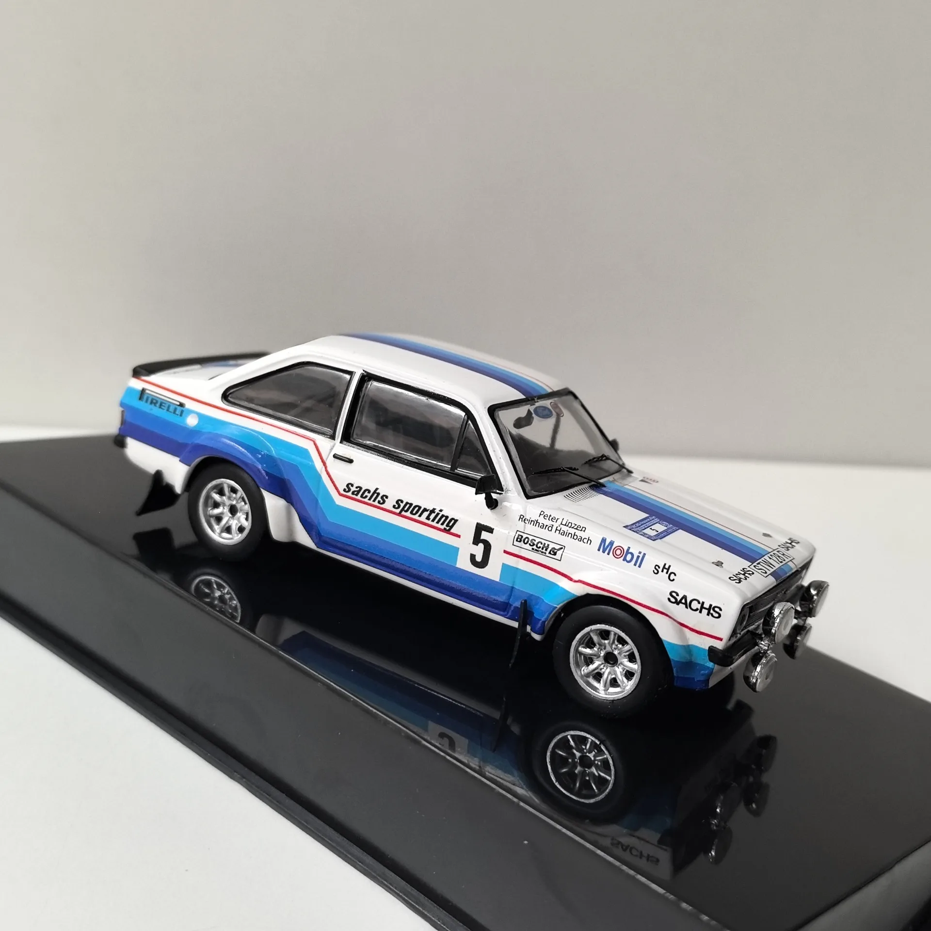 1978 Ford Escort MKII RS1800 1:43 Diecast Model 4 1978 Ford Escort MKII RS1800 1:43 Diecast Model - Image 4