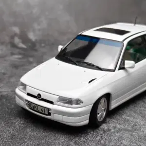 1:18 Opel Astra GSi 1991 Diecast Model 8 S08af66c1ae394157997587948fd3d4c2z