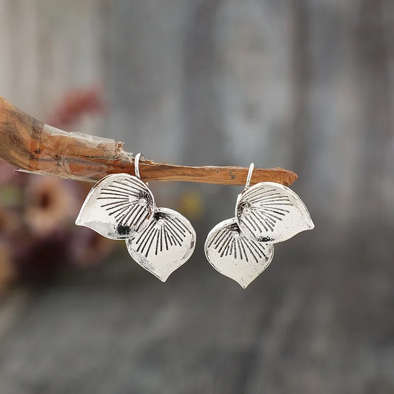 Vintage Floral Petal Dangle Earrings 2 Vintage Floral Petal Dangle Earrings - Image 2