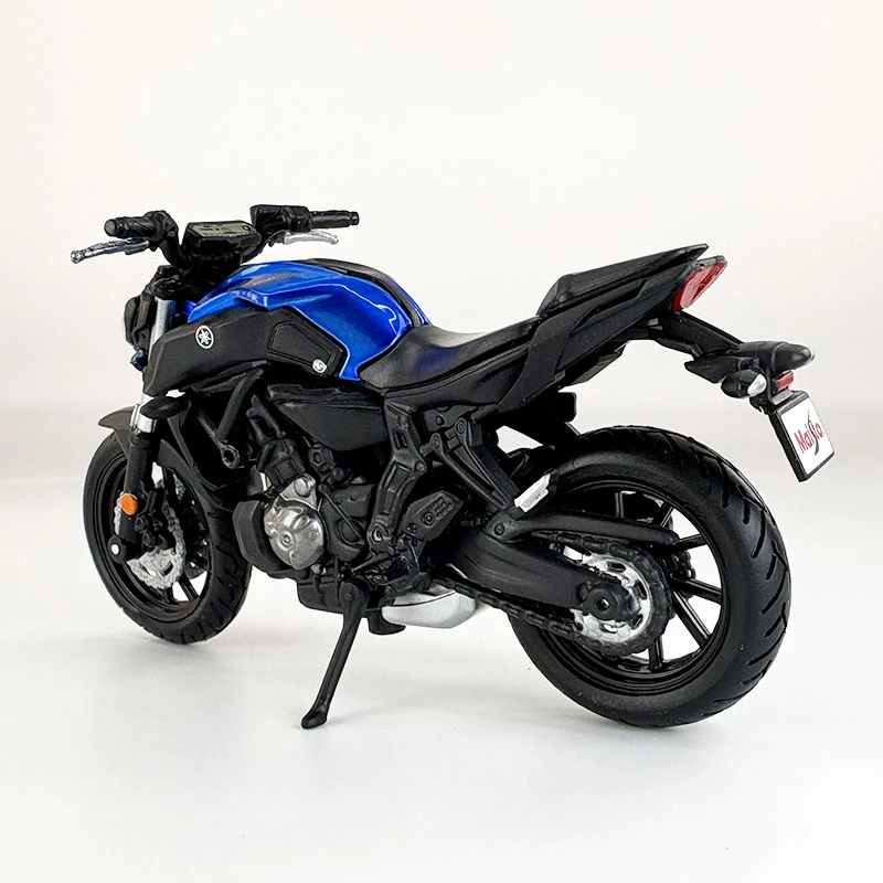 Yamaha MT-07 1:18 Scale Die-Cast Motorcycle Model 3 Yamaha MT-07 1:18 Scale Die-Cast Motorcycle Model - Image 3