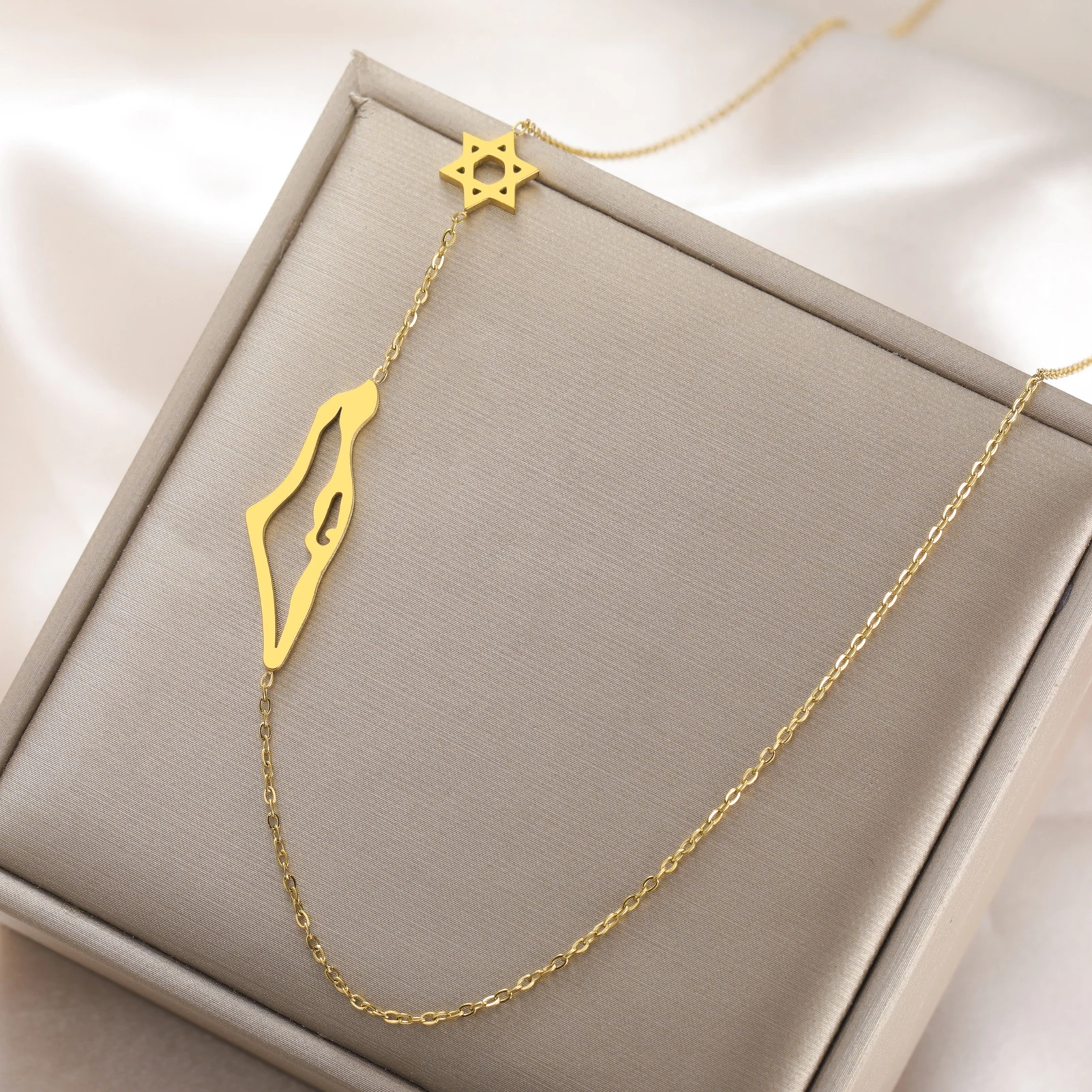 Elegant Stainless Steel and Gold Necklace for Women 4 Elegant Stainless Steel and Gold Necklace for Women - Image 4