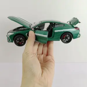 1:24 Scale Realistic Die-Cast Sports Car Model 15 S090b8fd810fb48edb3c7857d0257dd27y