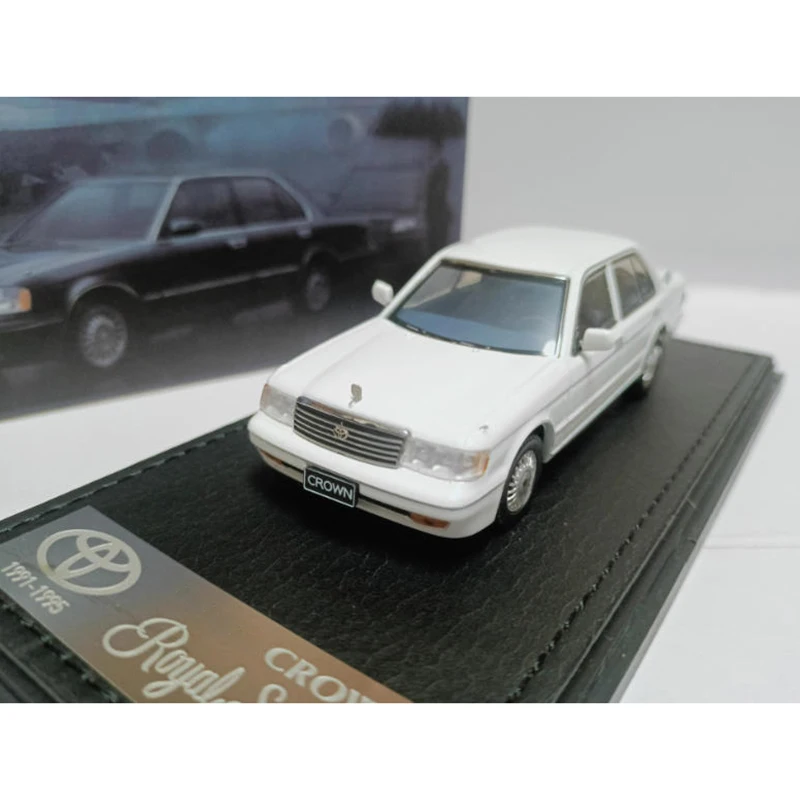 1/43 Scale Toyota Crown Alloy Model Black 2 1/43 Scale Toyota Crown Alloy Model Black - Image 2