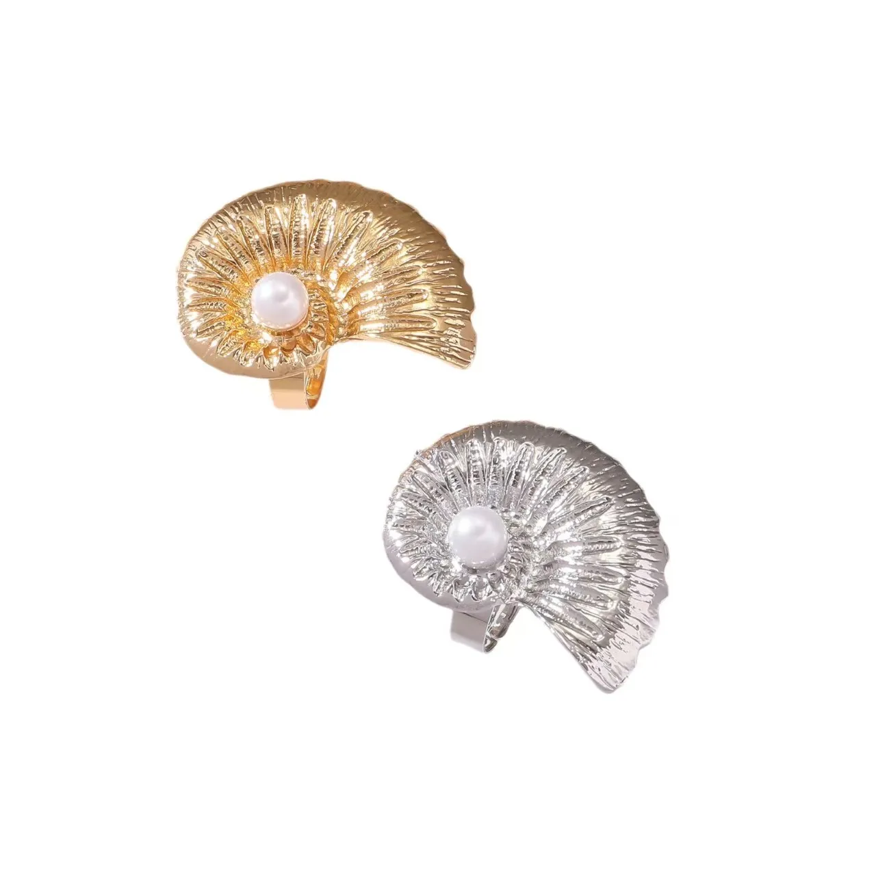 Vintage Seashell Adjustable Ring in Gold or Silver 4 Vintage Seashell Adjustable Ring in Gold or Silver - Image 4