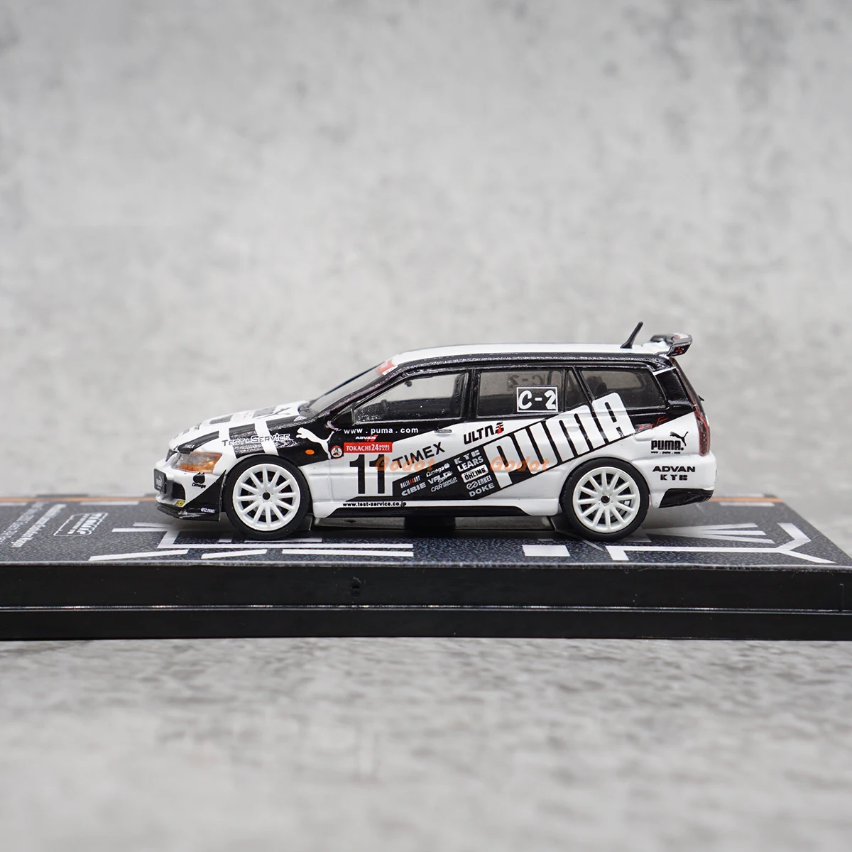 1:64 Mitsubishi EVO9 Station Wagon Diecast Model 4 1:64 Mitsubishi EVO9 Station Wagon Diecast Model - Image 4