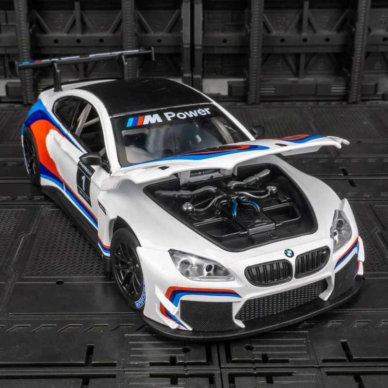 1:24 BMW M6 GT3 Diecast Model 3 1:24 BMW M6 GT3 Diecast Model - Image 3