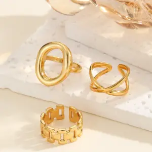 Stylish Set of Three Gold Geometric Rings 10 S09c702962071436ea34b6c7fda4ce0eah