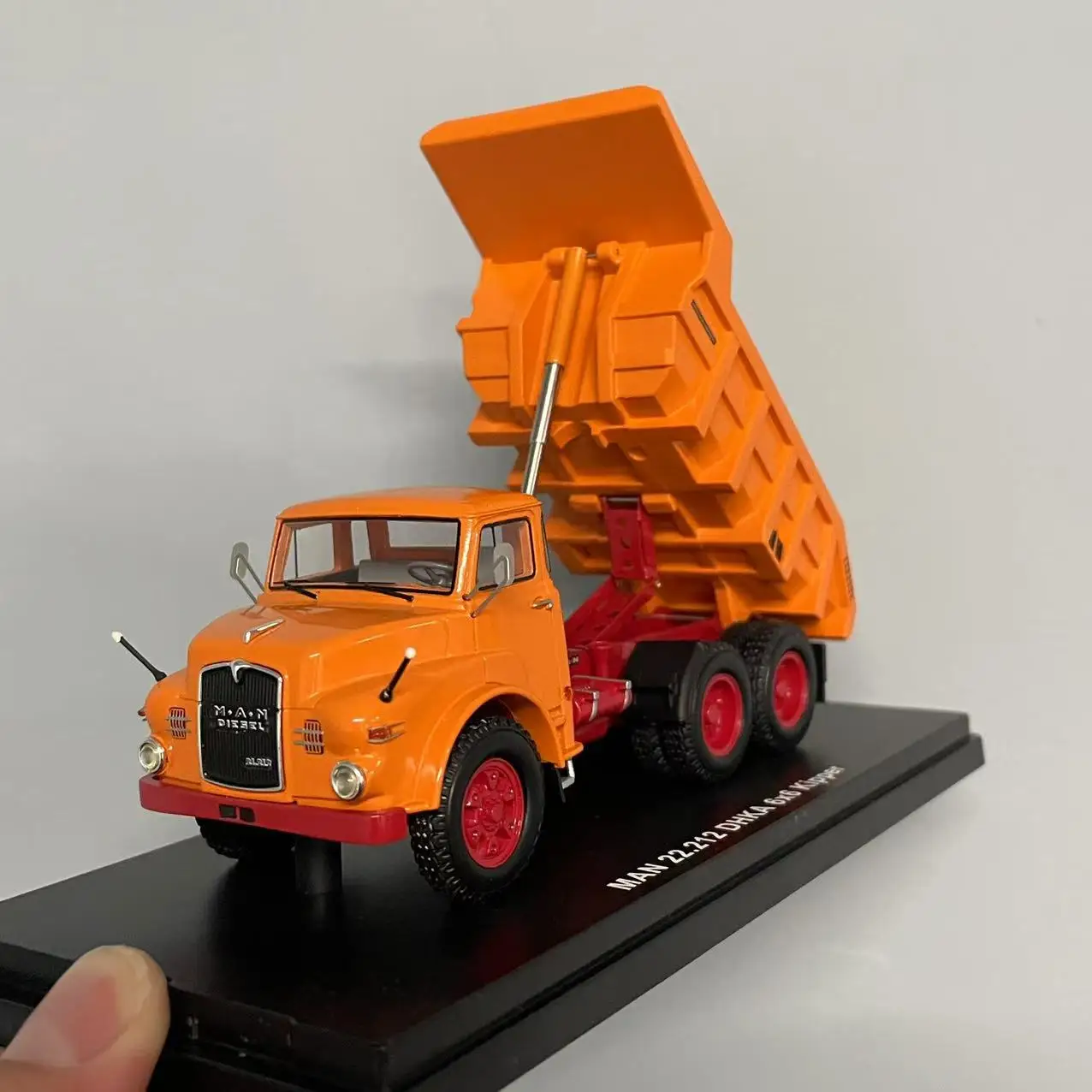 Vibrant Orange 1:50 Scale Transport Truck Model 6 Vibrant Orange 1:50 Scale Transport Truck Model - Image 6