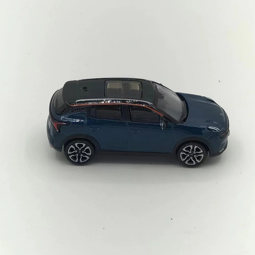 1:64 Scale Lynk & Co 06 Model Car 3 1:64 Scale Lynk & Co 06 Model Car - Image 3