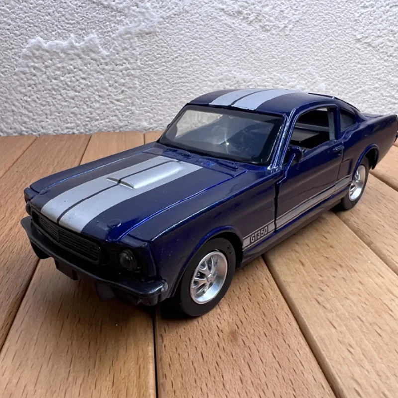 Flawed 1:32 Scale Ford Mustang Shelby GT350 Model 7 Flawed 1:32 Scale Ford Mustang Shelby GT350 Model - Image 7