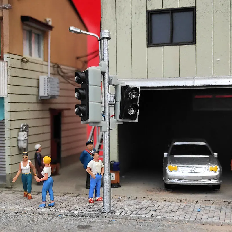 HO Scale Miniature Traffic Light with LED Signals 2 HO Scale Miniature Traffic Light with LED Signals - Image 2