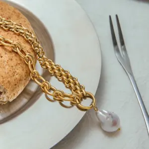 Stainless Steel Gold-Tone Necklace with Pearl 10 S0afa0f9cdb5a40909f8913eaccec9368K