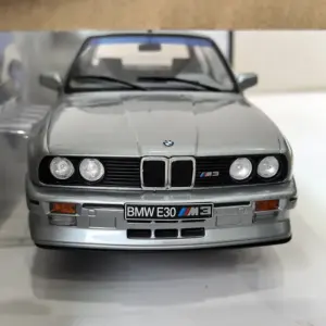 1:18 BMW M3 E30 Alpina B6 Model Car 10 S0b240081deda4e52a7007390a3e6d36ej