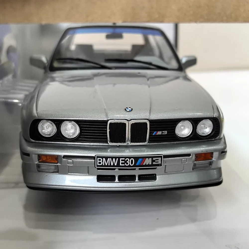 1:18 BMW M3 E30 Alpina B6 Model Car 4 1:18 BMW M3 E30 Alpina B6 Model Car - Image 4