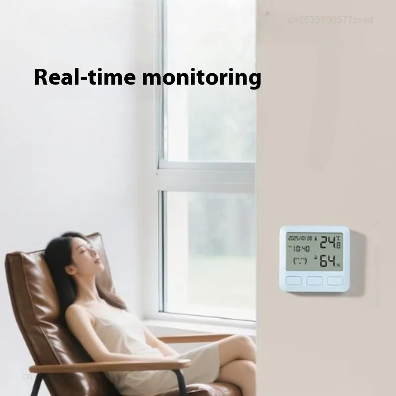 Xiaomi Multifunction Thermometer Hygrometer in White 4 Xiaomi Multifunction Thermometer Hygrometer in White - Image 4